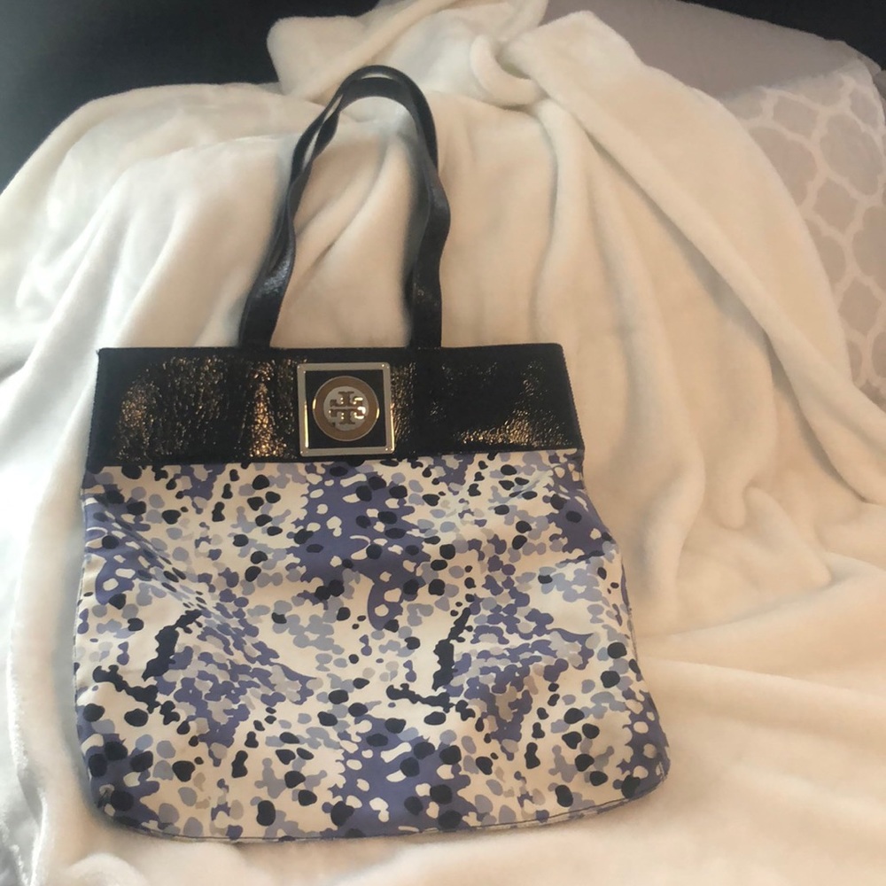 Tory tote